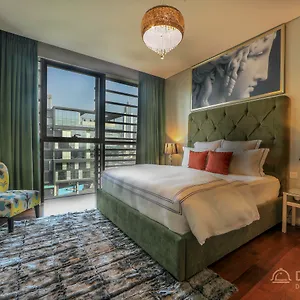 Inn Dream - Walk Modern & Luxury, Dubai